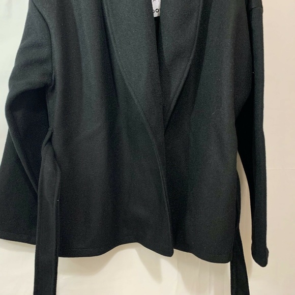 Boohoo Women NWT Wrap Wool Look Belted Coat in Black Size US 10 - Picture 2 of 3